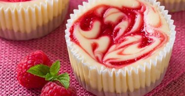 Raspberry swirled cheesecake cupcakes recipe