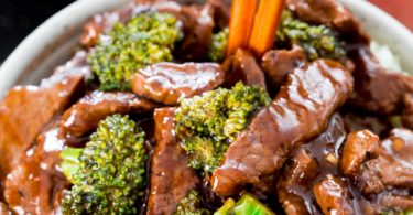 EASY BEEF AND BROCCOLI STIR FRY