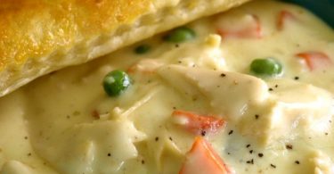 CHICKEN POT PIE SOUP